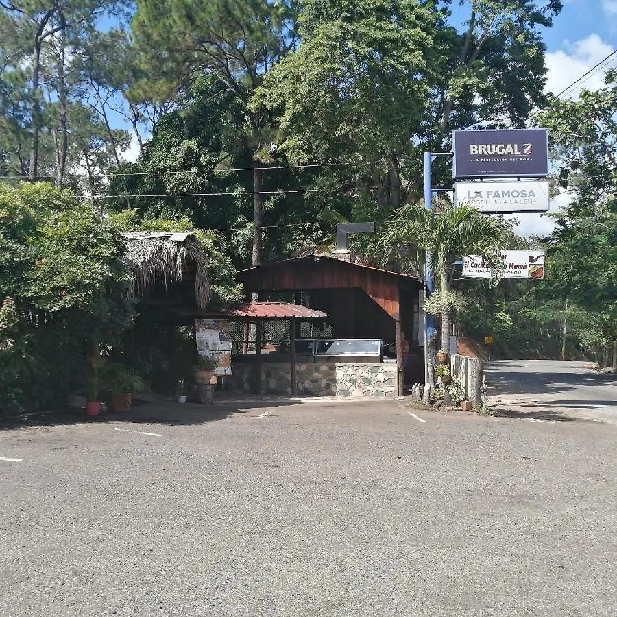 La Famosa Costillas A La Lena Jarabacoa Bed & Breakfast